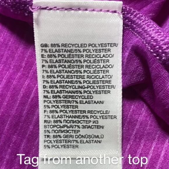 The North Face ribbed V-neck striped tee - Picture 8 of 8